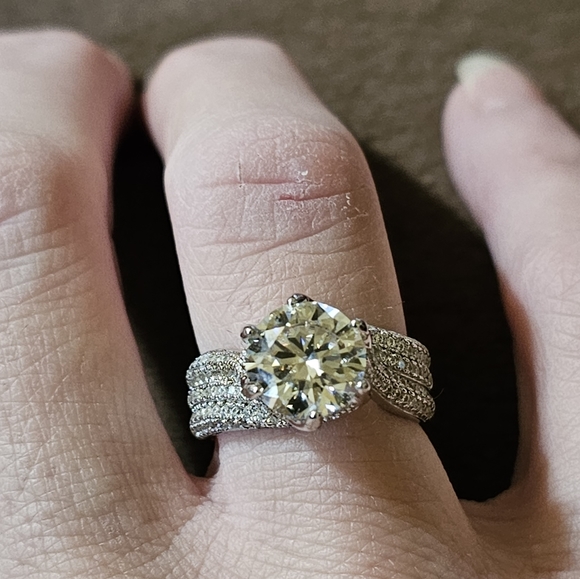 NEW GRA Certified Luxurious Moissanite 3 Carat 18k/925 Ring 💍 Size 6 - Picture 5 of 15
